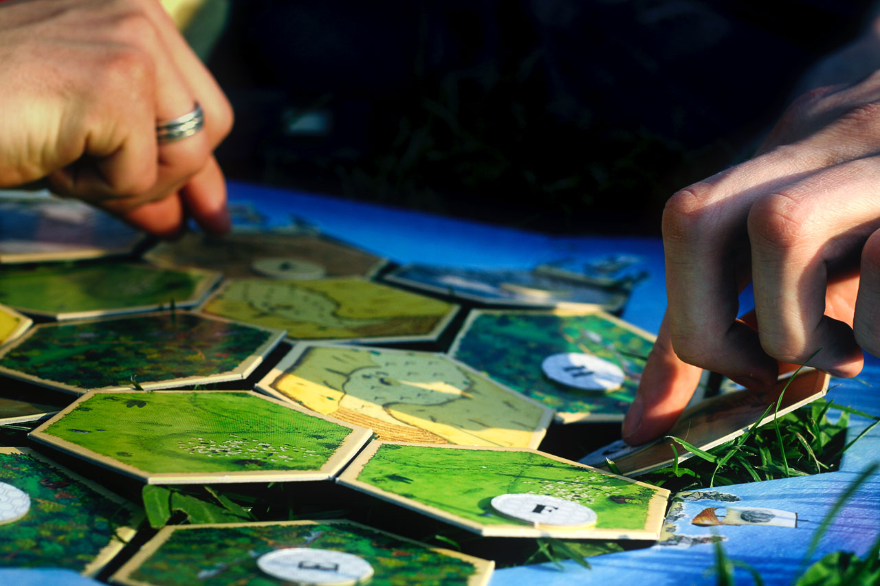 A Short Guide to Playing Settlers of Catan Online